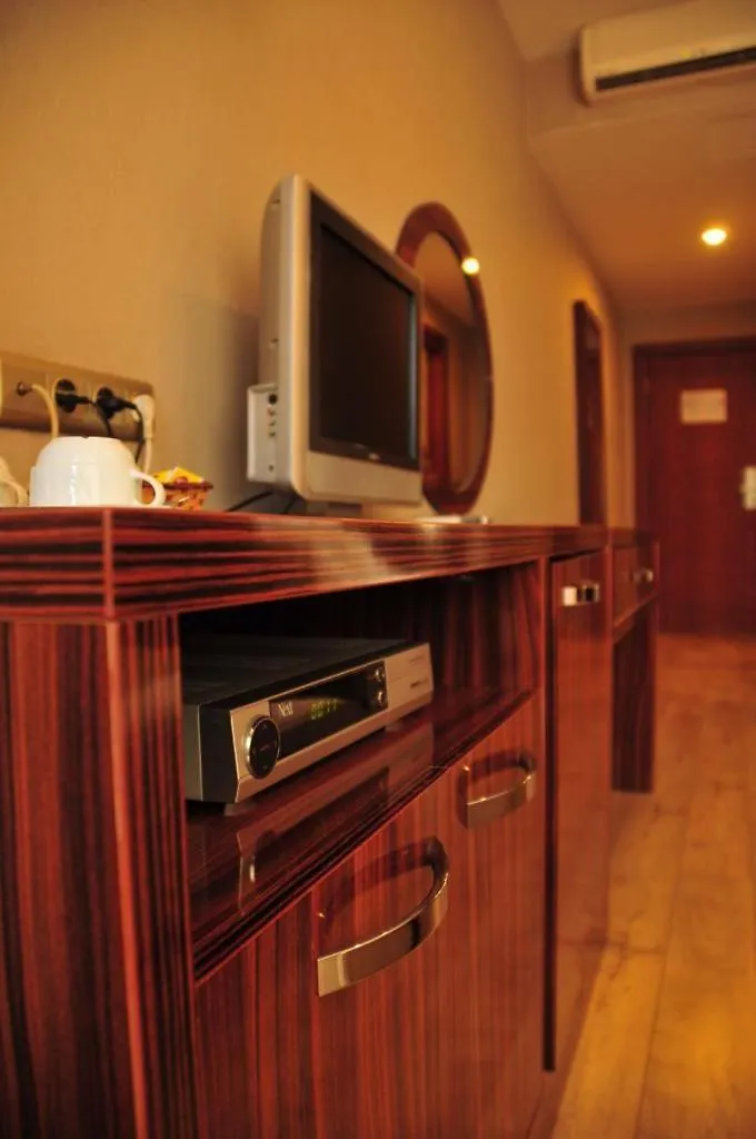 Dragos Resort Hotel Adalar